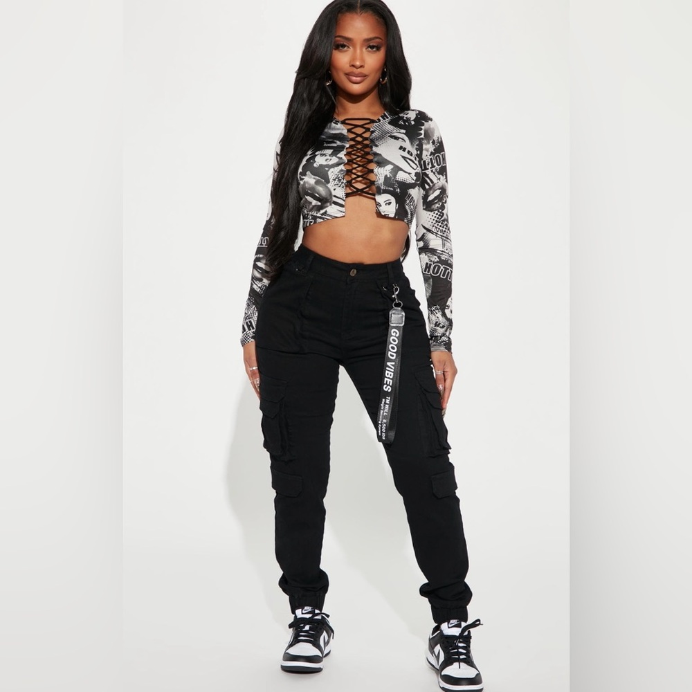 Women Black Cargo Pants